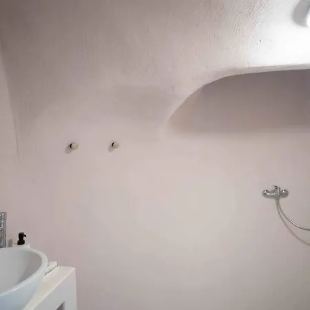Holiday home Bird Nest-santorini Cave Fira (Santorini)